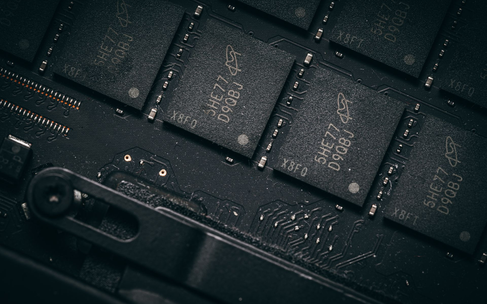 On-Device AI: Why Local Inference Is Becoming the Next Big Shift in Computing